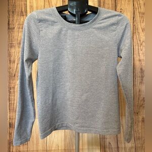 Athleta Heathered Gray Ribbed Long Sleeve Athletic Top